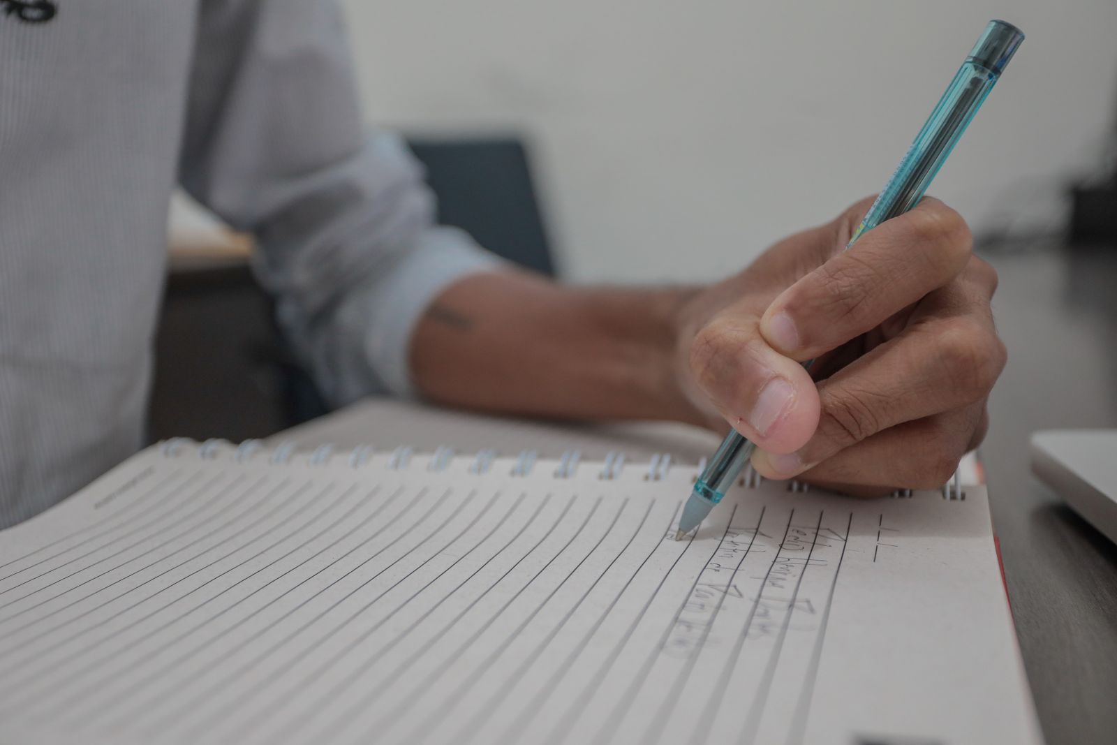 Os interessados têm até o dia 15 de março para fazer a matrícula nas unidades-polos do EJA